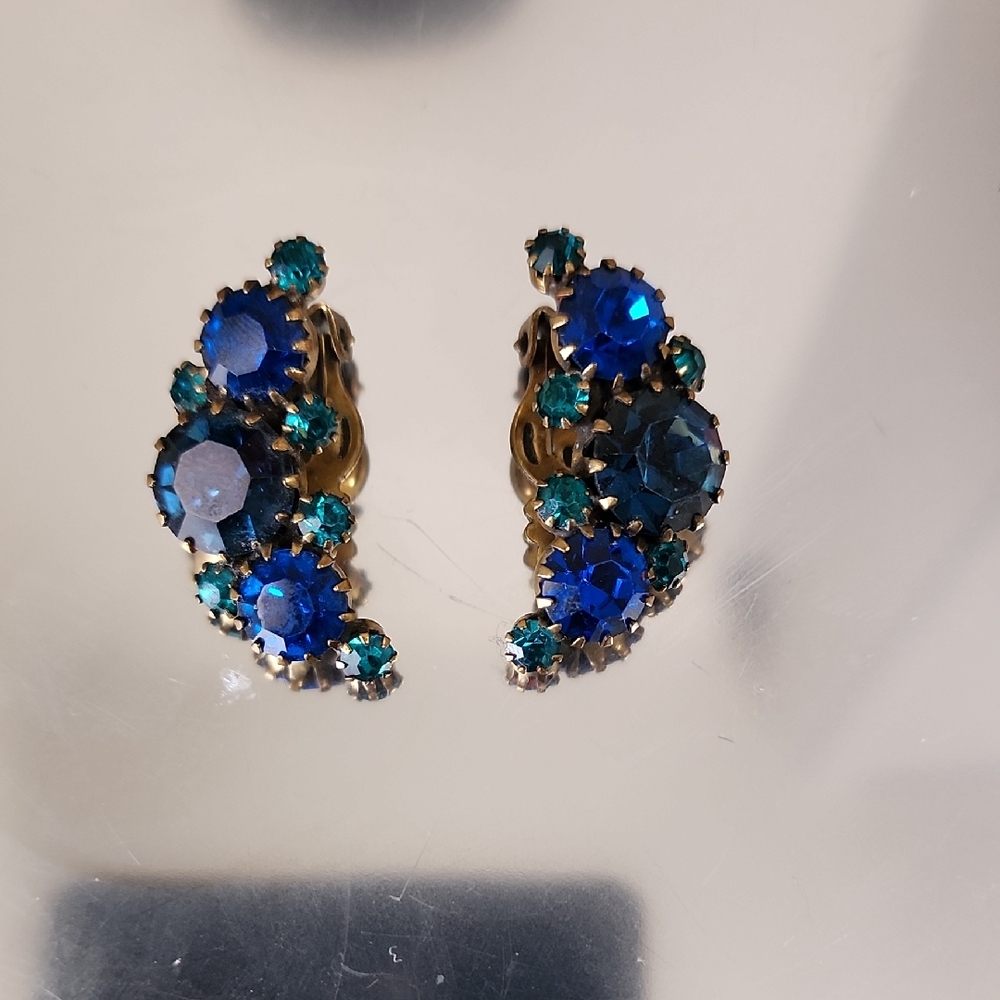 WEISS Vintage Clip On Earrings Shades of Blue Rhinestone Graduated Crescent VTG